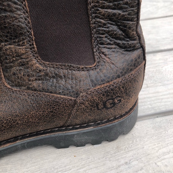 UGG Men\'s Biltmore Chelsea Waterproof Leather Boots Size 9 Brown